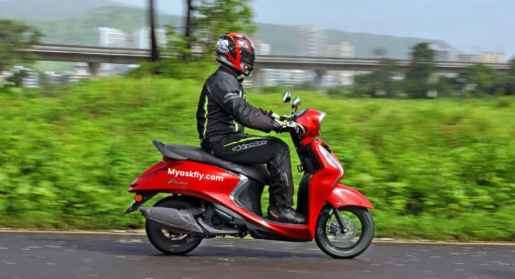 yamaha fascino hybrid scooter review